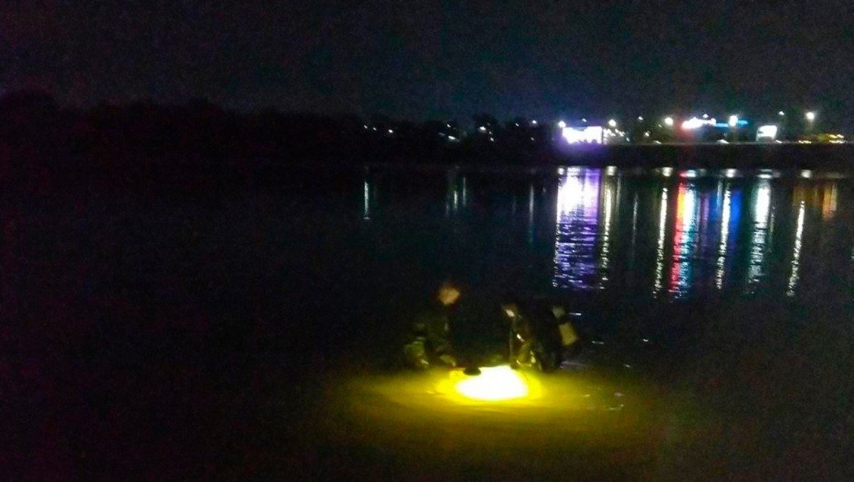 В Киеве в парке "Муромец" утонул мужчина