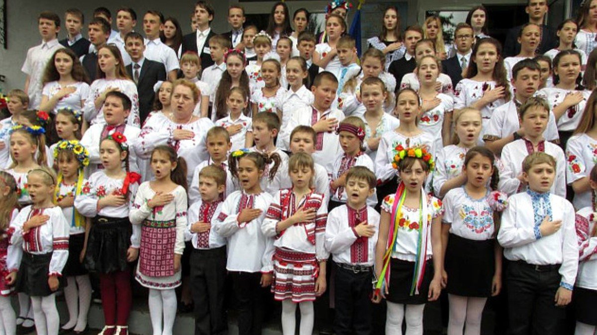 В школах Киева дети перед уроками ежедневно будут петь гимн Украины