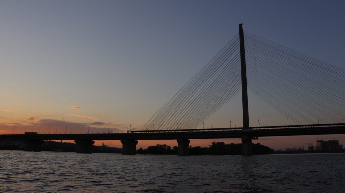 В Киеве на две недели ограничили проезд по Южному мосту