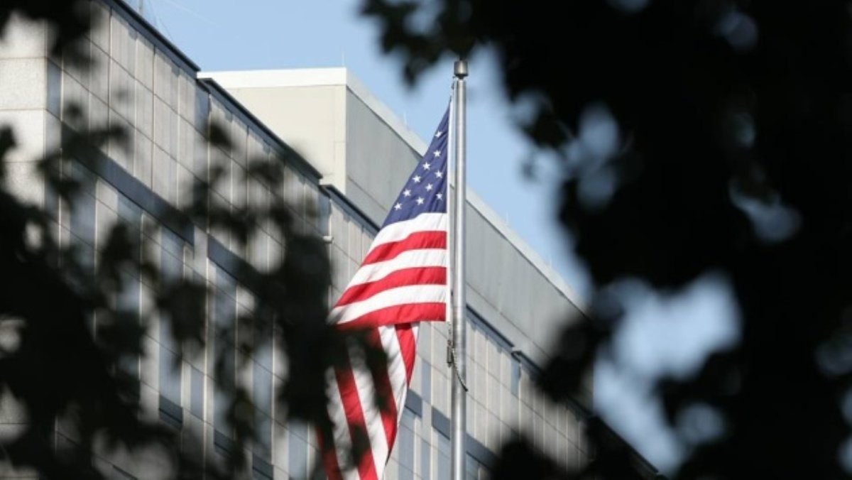 В больнице Киева умерла сотрудница посольства США после удара по голове