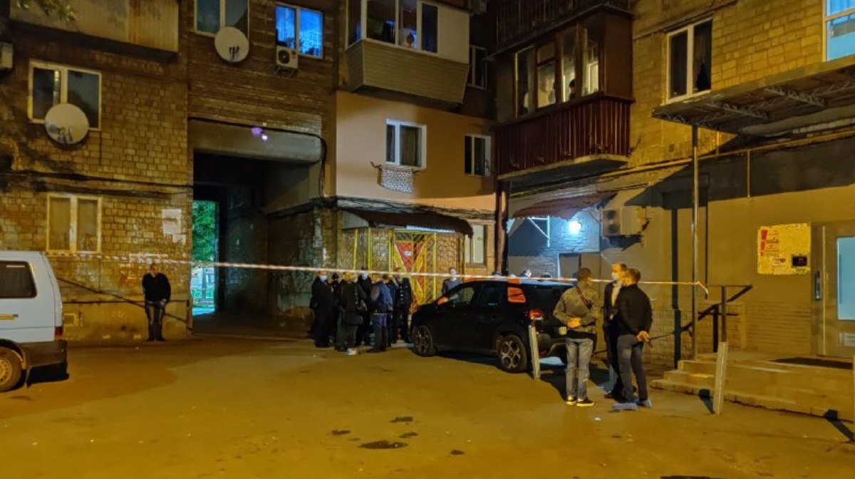 В Киеве на Соломенке зарезали хозяйку продуктового магазина