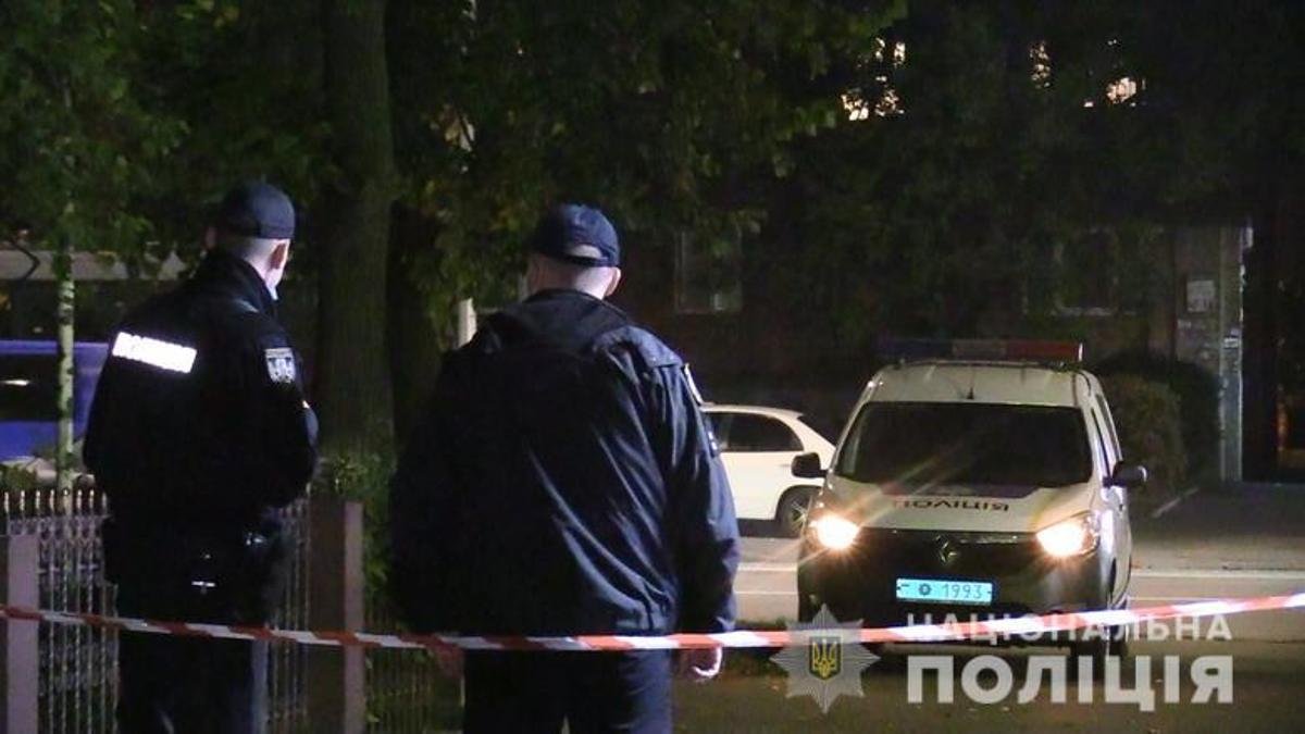 В Киеве зарезали женщину в продуктовом магазине: полиция нашла убийцу