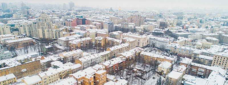 Непогода в Киеве: полезные телефоны и все, что стоит знать о работе транспорта и коммунальщиков