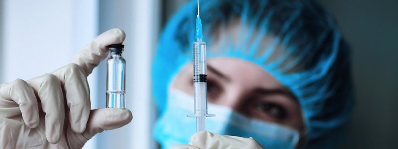 Дифтерия в Украине: чем опасна и кому делать прививку