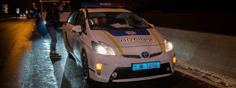 Полиция Киева призывает участников дорожного движения быть осторожнее во время гололеда