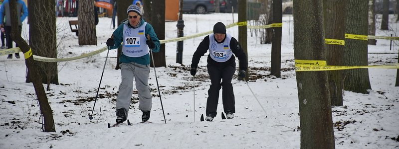 В Киеве дипломаты мерились лыжами