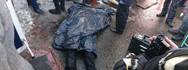 В Киеве у метро "Берестейская" расстреляли мужчину: первые подробности и фото