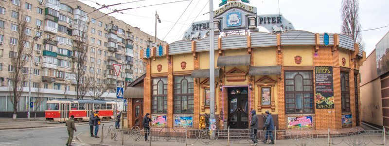 Драка в ресторане "Питер" на Ленинградской площади окончилась убийством военного