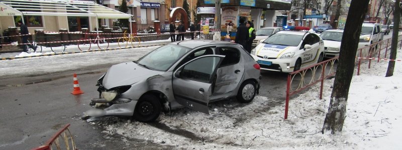Под Киевом пьяная 18-летняя девушка без прав сбила пешеходов: умерла женщина