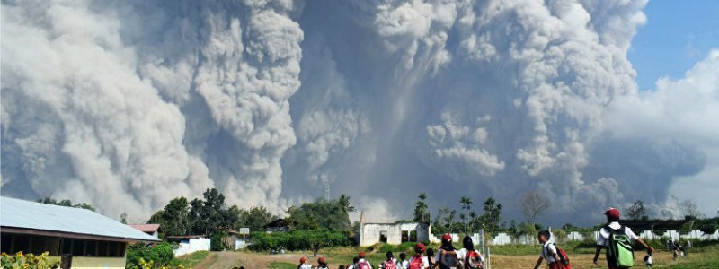 Смерть легендарного рэпера, свиньи-людоеды и рекордное извержение вулкана: ТОП новостей дня