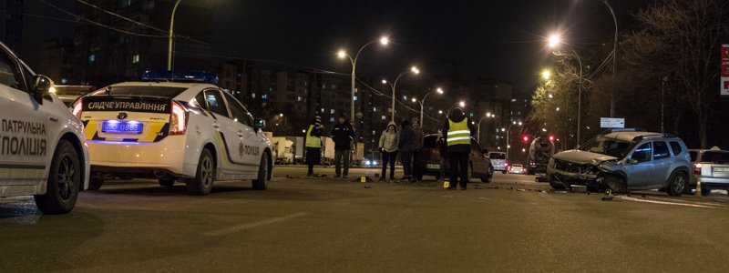 В Киеве из-за лобового столкновения у авто отскочило колесо: один из водителей в больнице