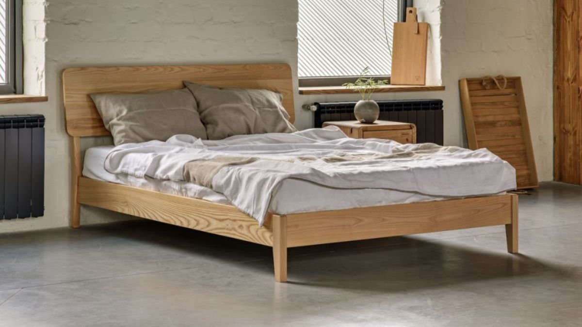Как выбрать деревянную кровать?