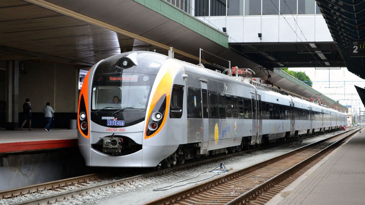 "Укрзалізниця" назначила дополнительный скоростной поезд из Киева во Львов