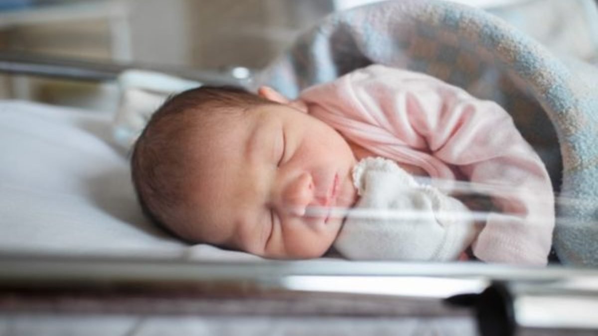 В Киеве за двое суток родились 156 младенцев: сколько детей появилось на свет за время пандемии