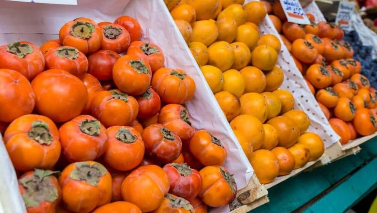 В Киеве пройдут продуктовые ярмарки: где купить сочную хурму и сладкие мандарины
