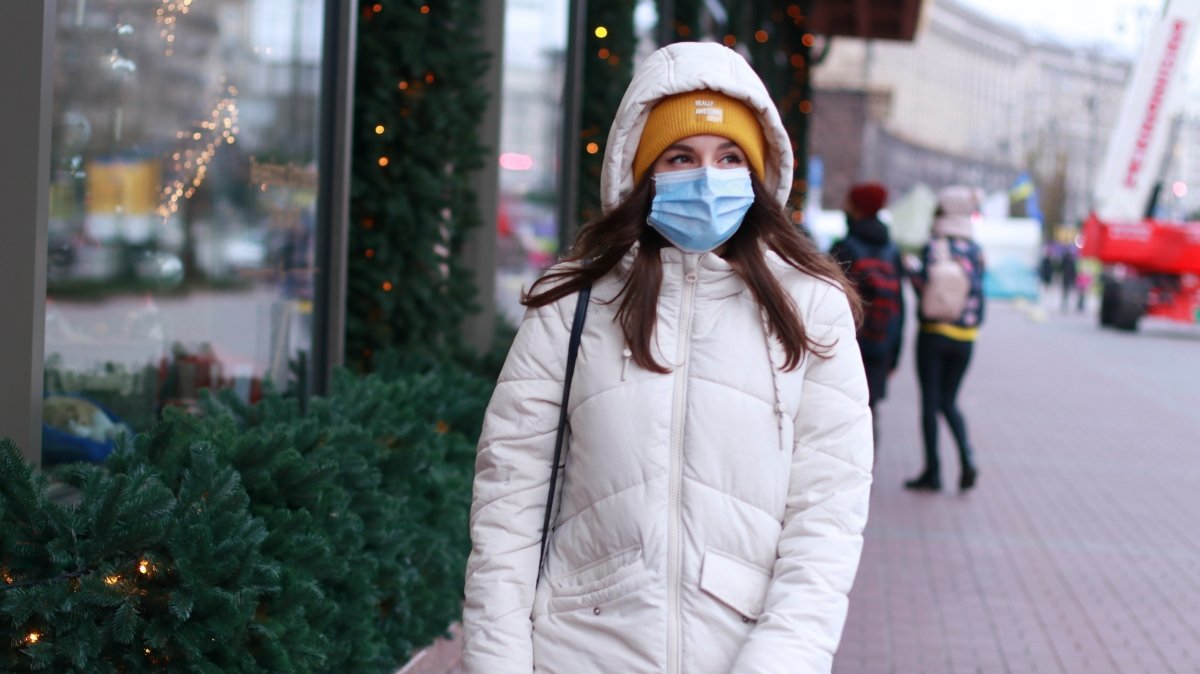 В Киеве за сутки 1374 новых больных коронавирусом: больше всего на левом берегу