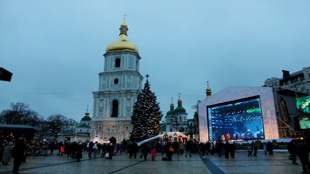 Украинцы смогут увидеть свои новогодние поздравления на Софийской площади