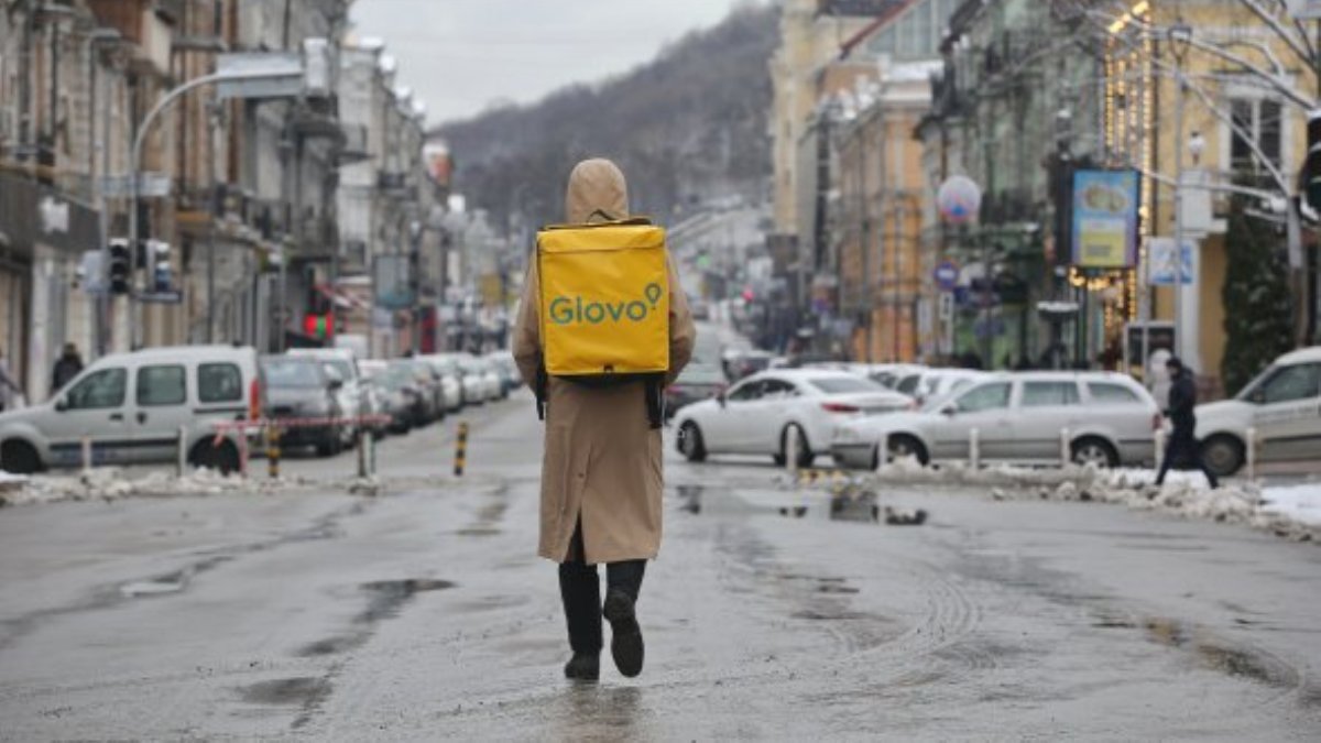 В Киеве из-за непогоды перестали работать сервисы заказа еды