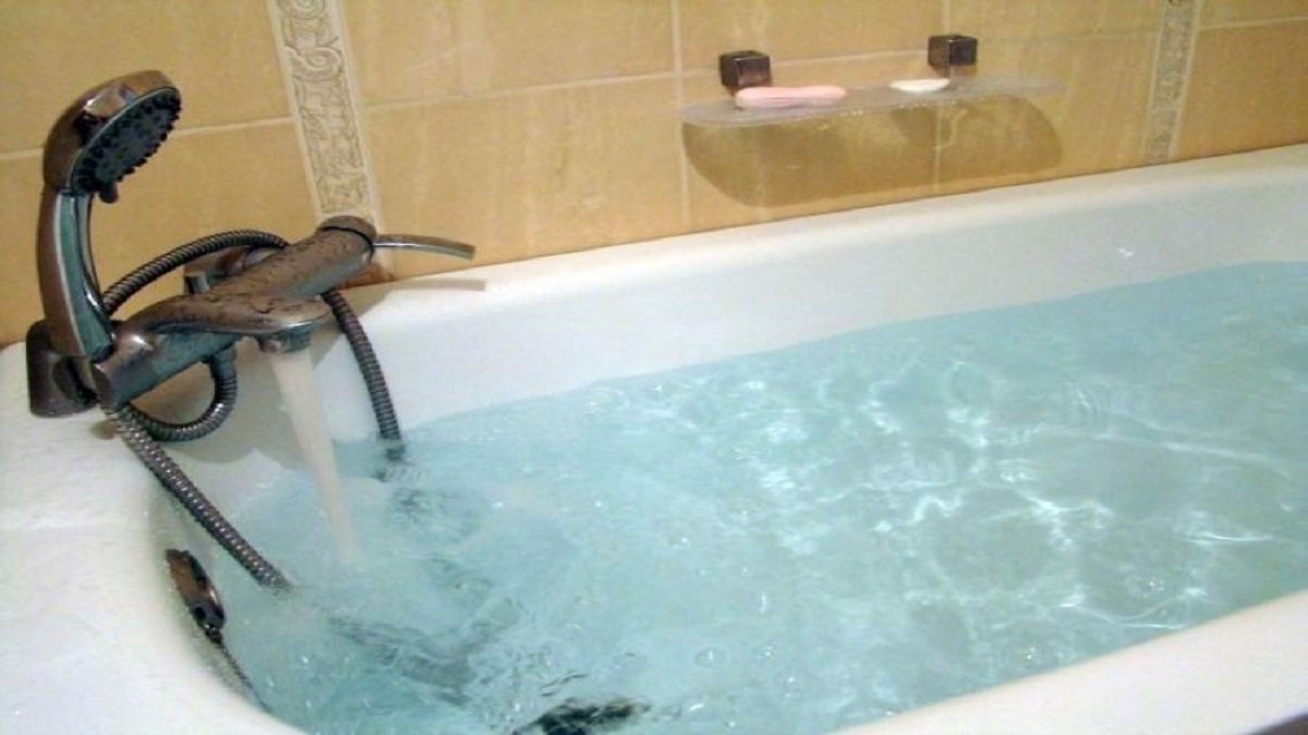 В Киеве мужчина утонул в ванной