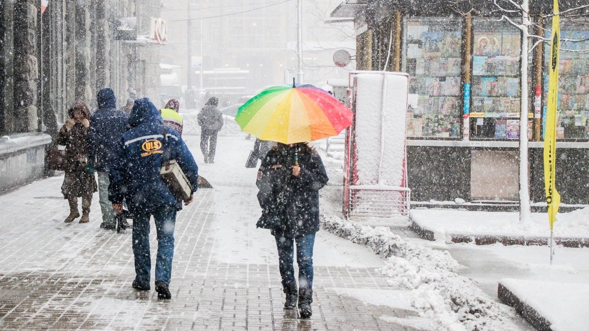 На Киев надвигаются морозы и снегопады: когда ждать непогоду