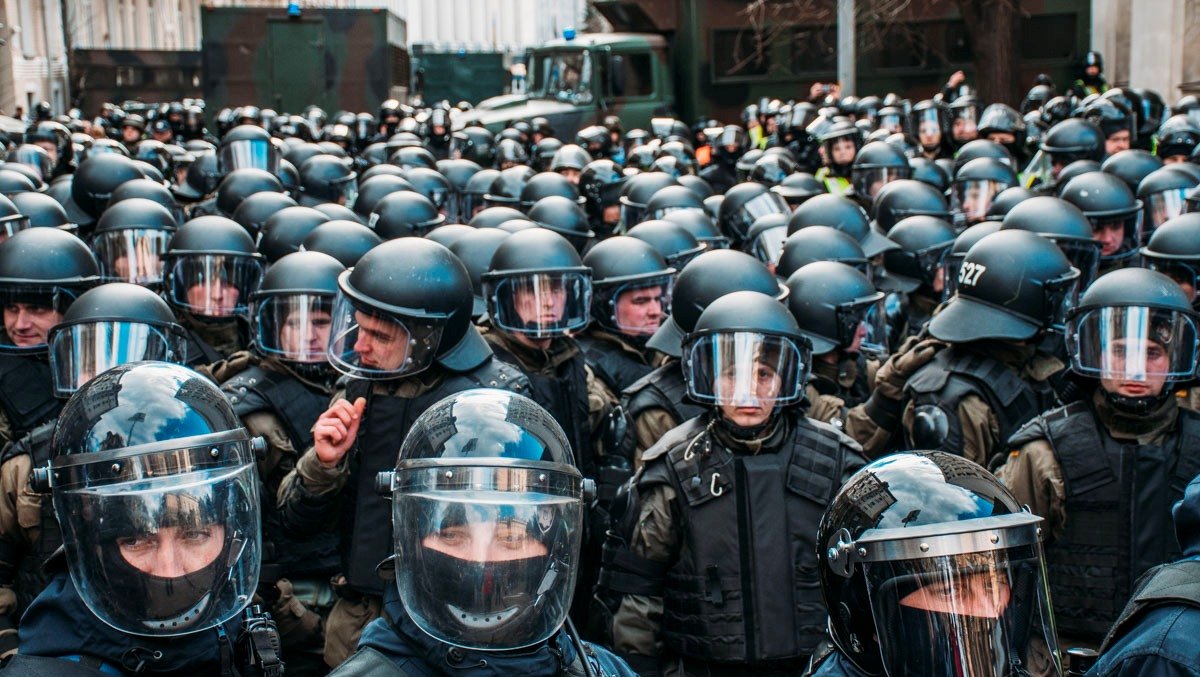 В центр Киева стягивают силовиков: полиция усилила меры безопасности