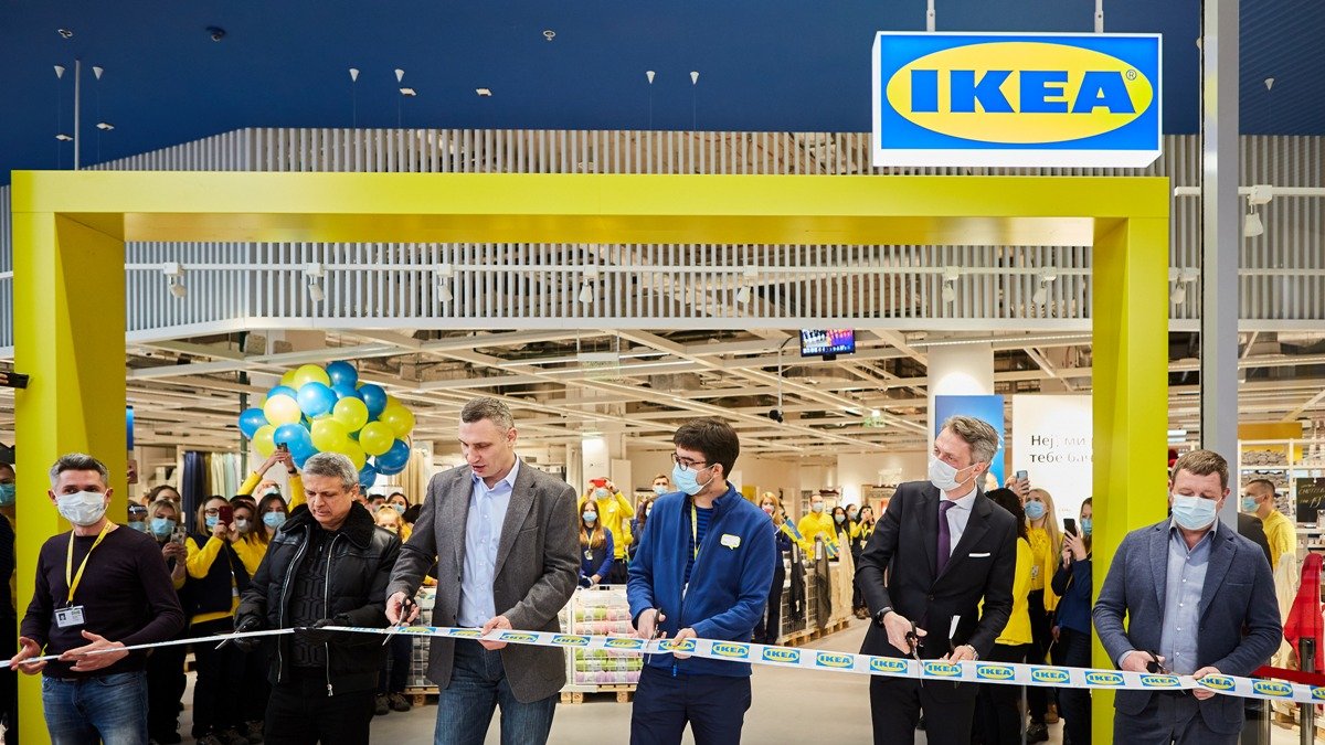 В Киеве открыли первый в Украине магазин IKEA: ленту перерезал Кличко