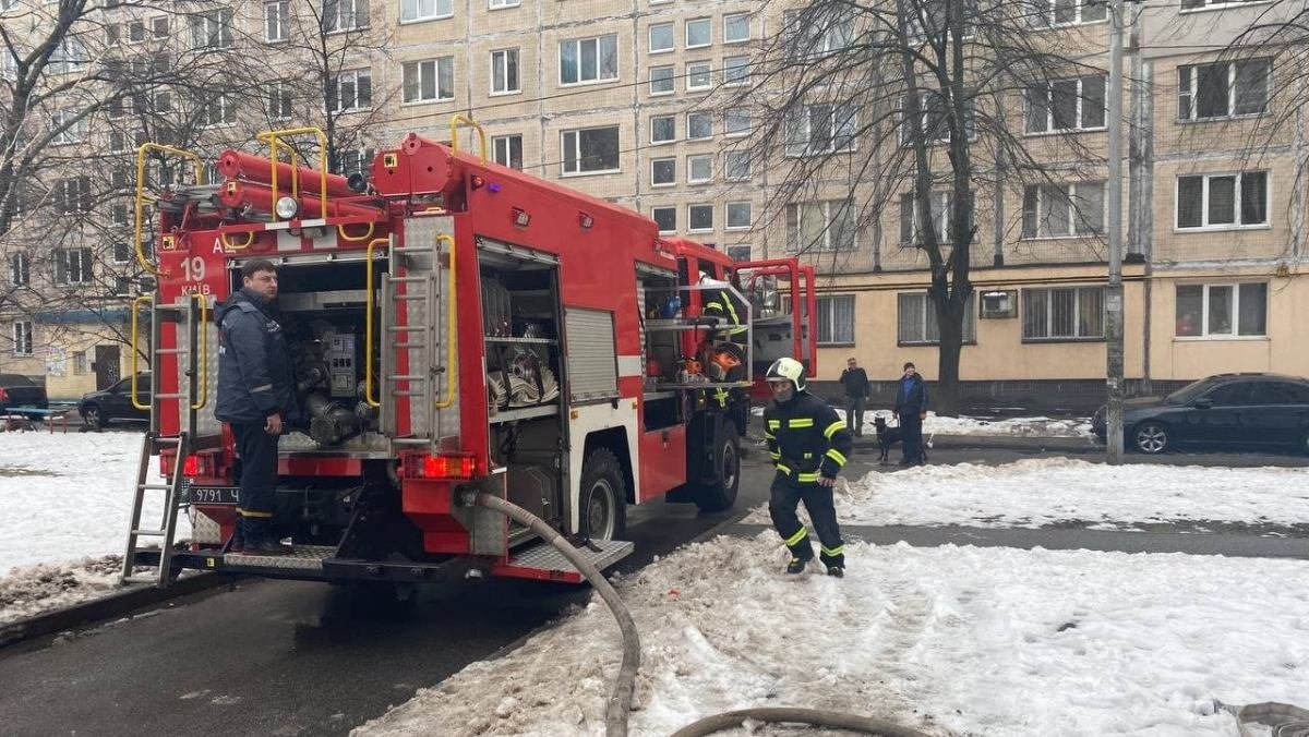 В Киеве в студенческом общежитии загорелась комната