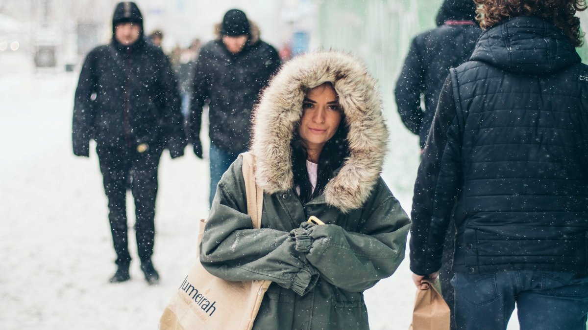 Погода на 12 февраля: в Киеве будет снег, сильный ветер и гололед