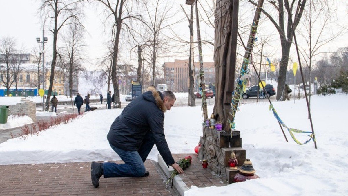 "Мы не отступим от идеалов  и принципов Майдана": Кличко в Киеве почтил память Героев Небесной Сотни