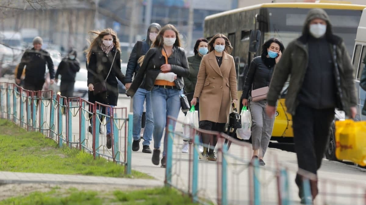 В Киеве в парках и скверах можно ходить без масок: МОЗ