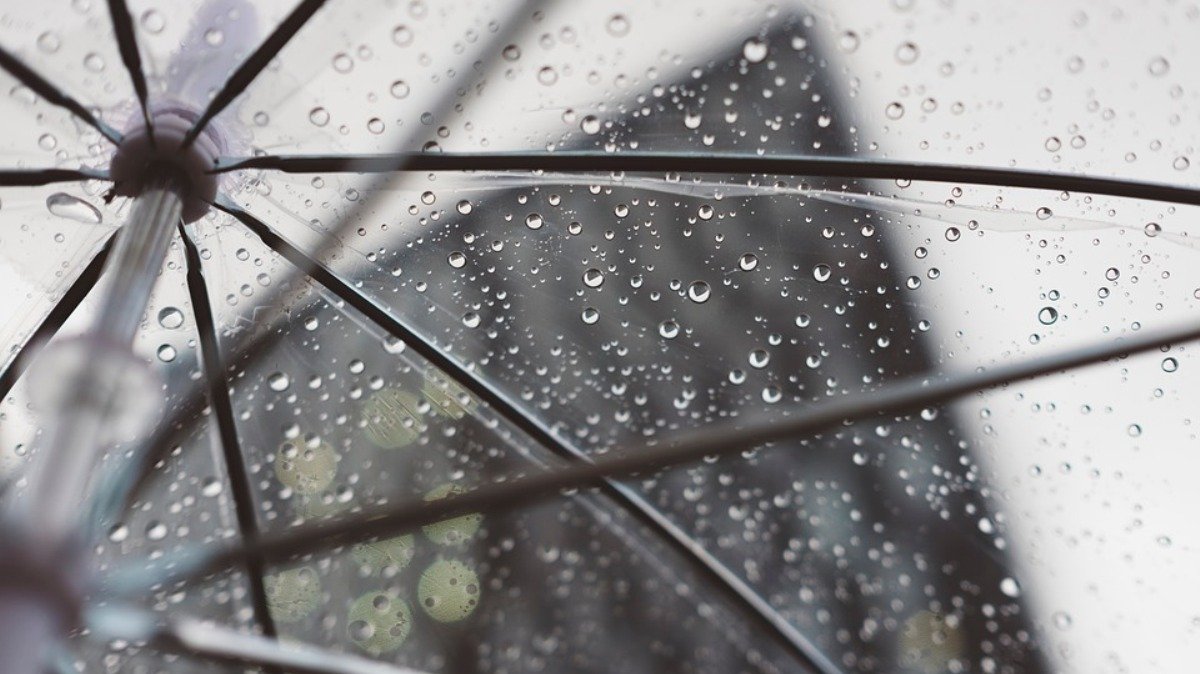 Готовьте зонты или оставайтесь дома: погода в Киеве на неделю
