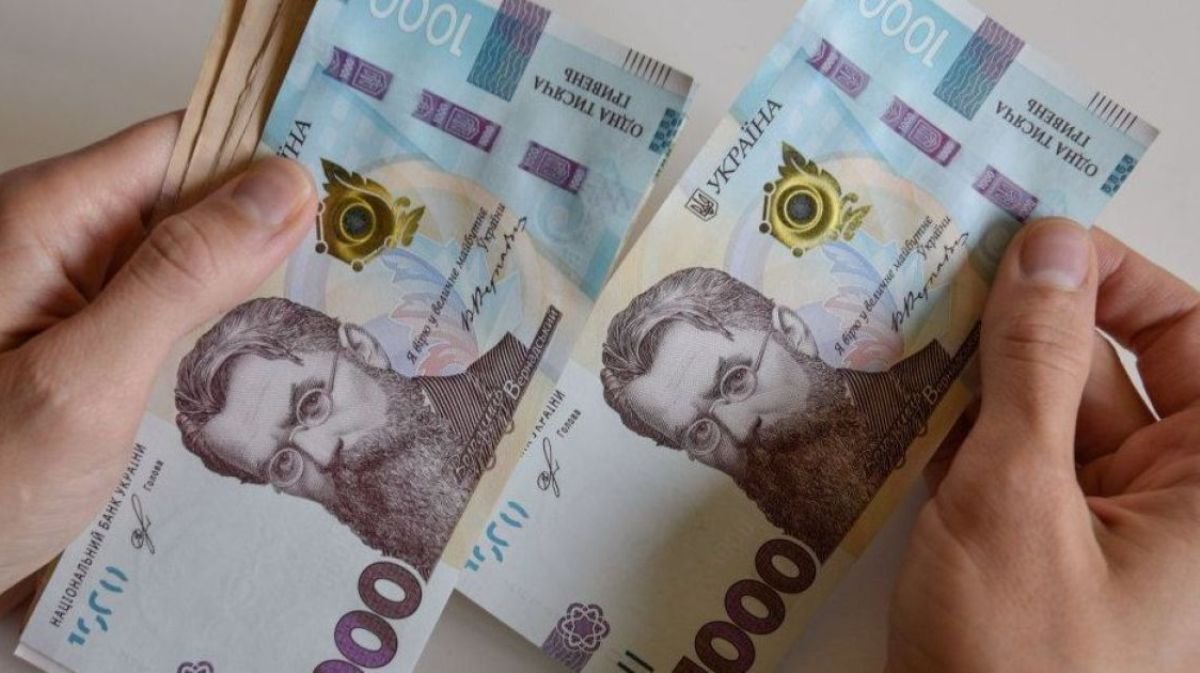 Жителям Киева ко Дню Победы выплатят материальную помощь: кто и сколько денег получит