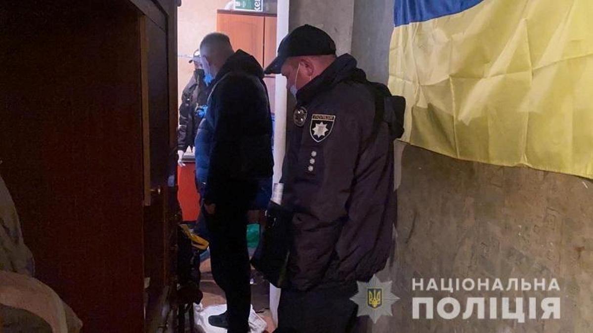 В Киеве во время пьянки мужчина забил до смерти товарища и сбежал
