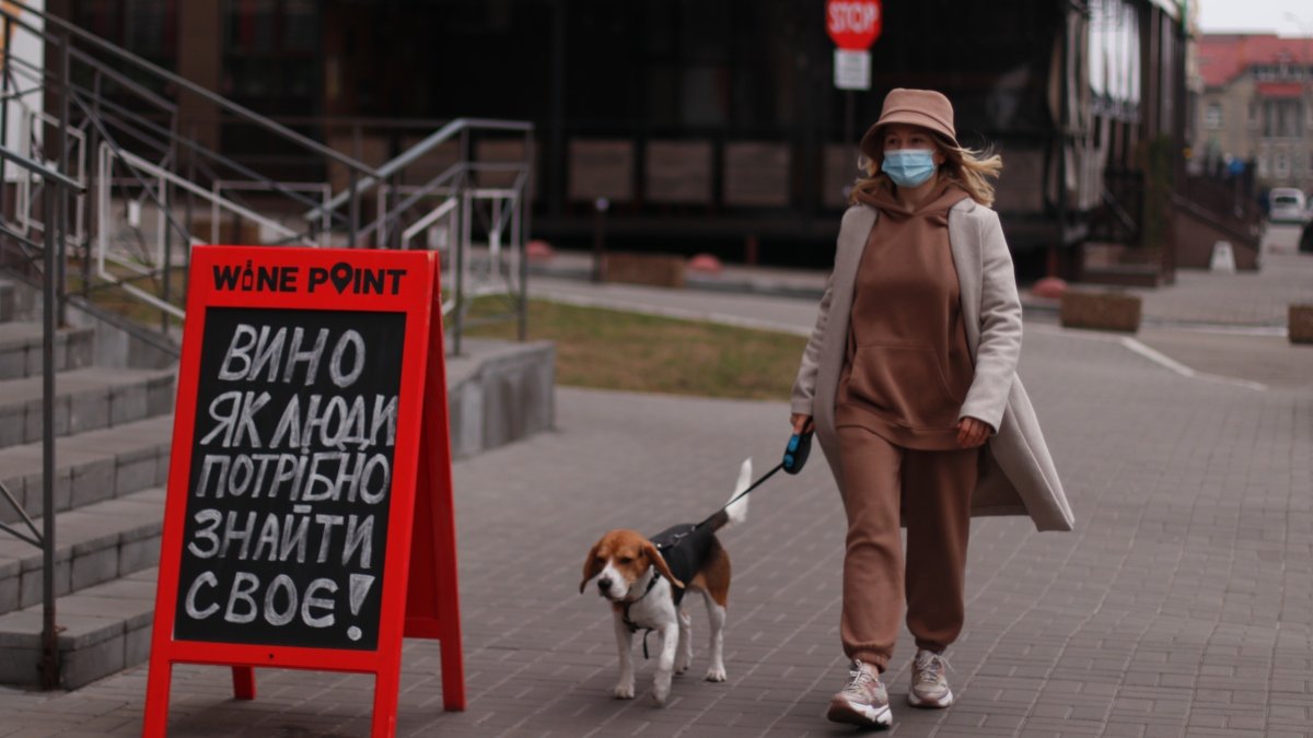 В Киеве снизилось число новых случаев коронавируса: сколько человек заболели и умерли
