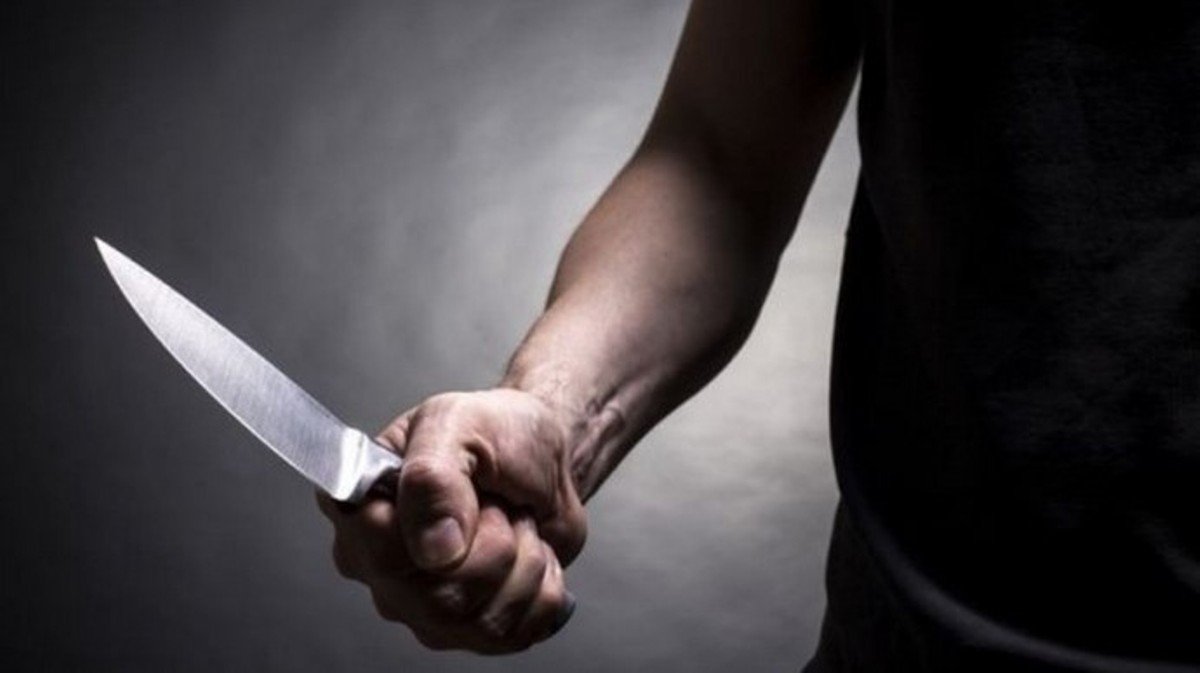 В Киеве мужчина проткнул ножом родственника из-за оплаты коммуналки