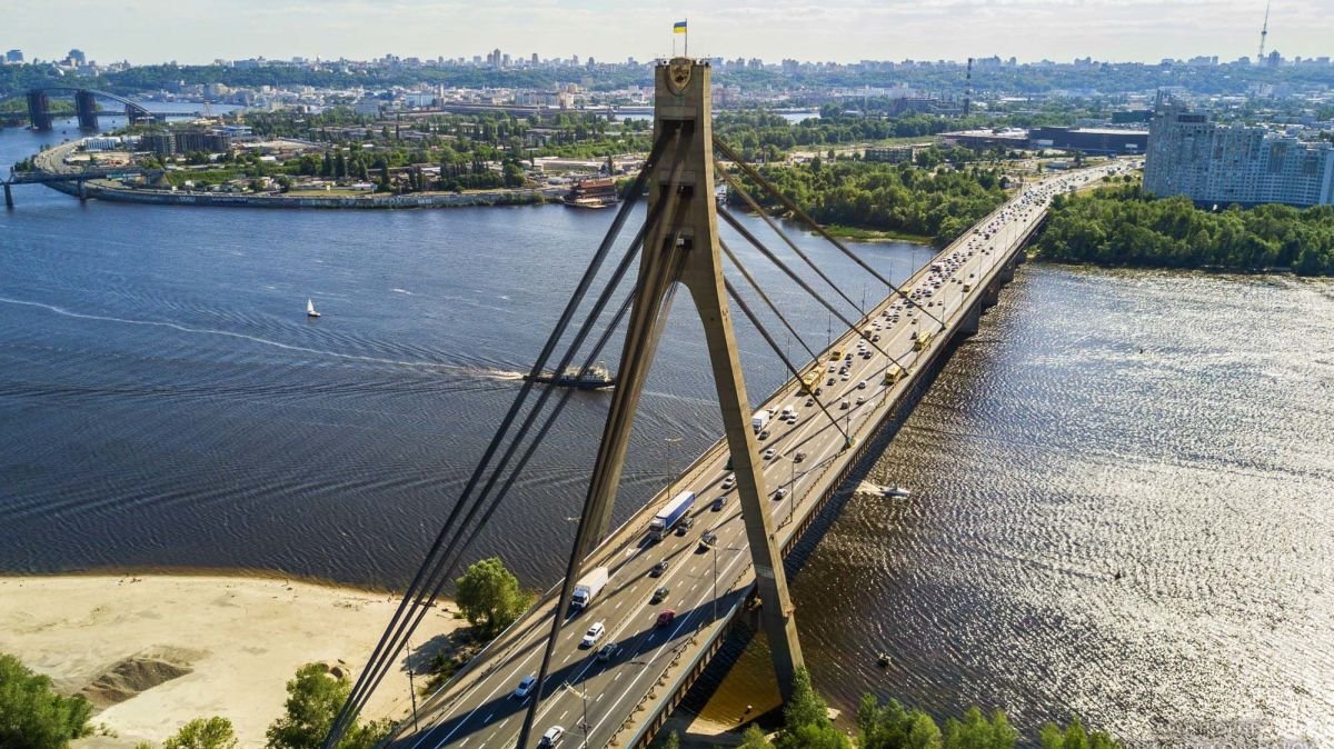 В Киеве на выходные частично перекрыли Северный мост