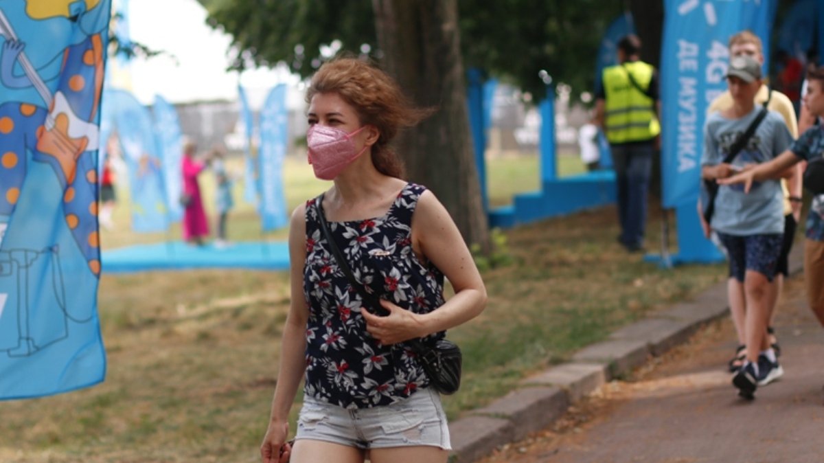 Киев продолжает лидировать в Украине по количеству новых случаев коронавируса: сколько человек заболели за сутки