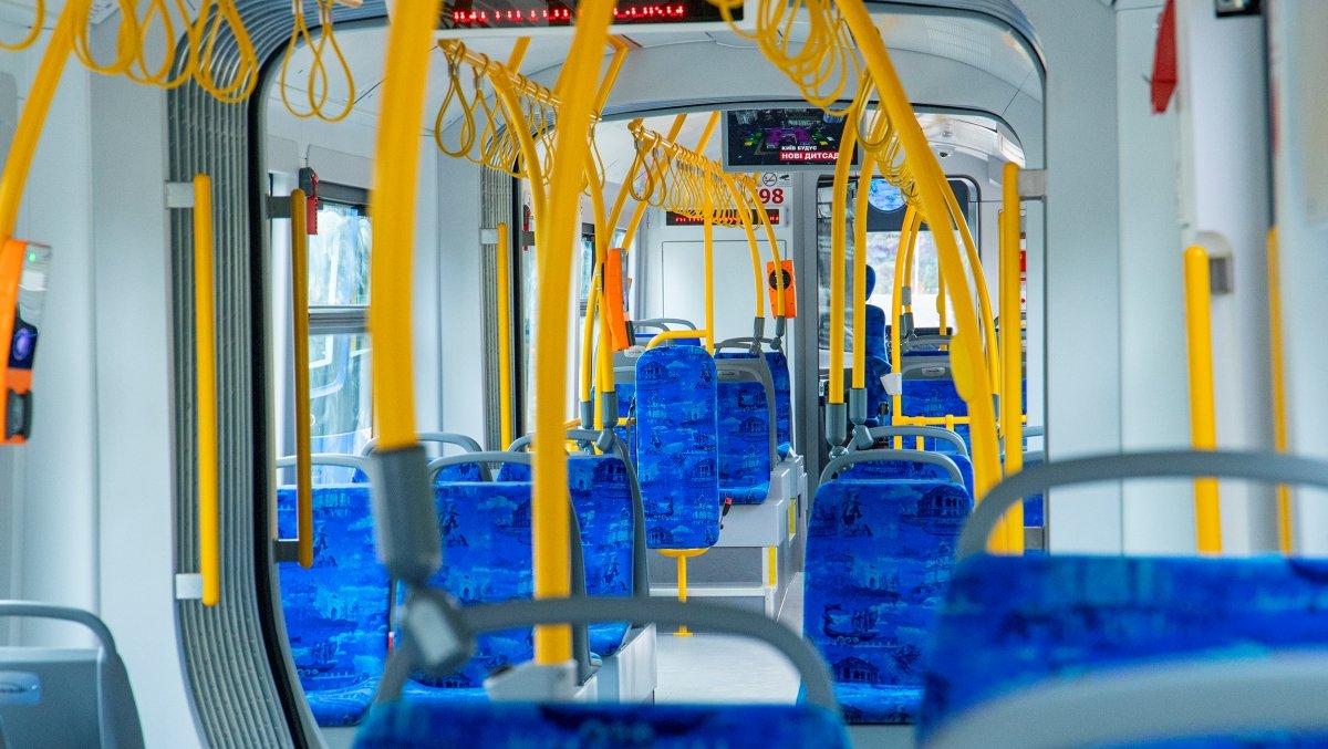 В общественном транспорте Киева увеличивают количество контроллеров