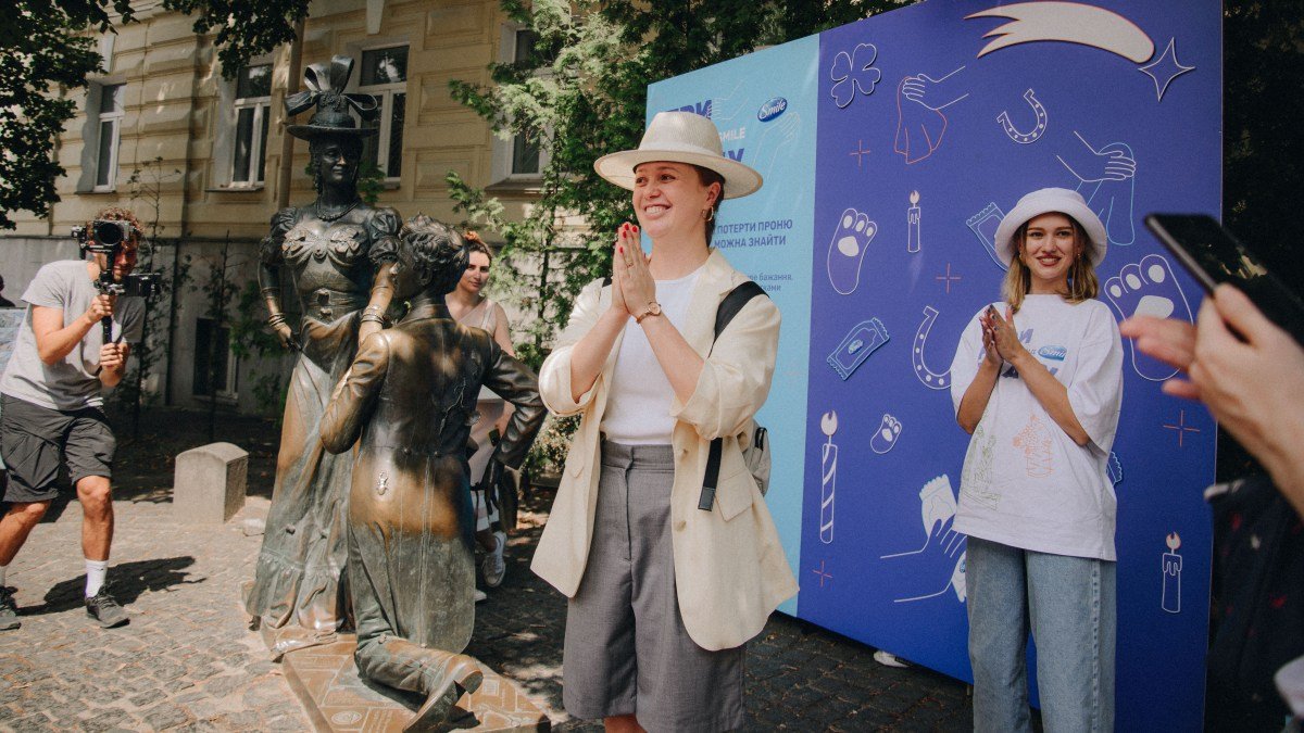 Зачем туристы трут памятники: как проходят безопасные экскурсии в Киеве во время пандемии
