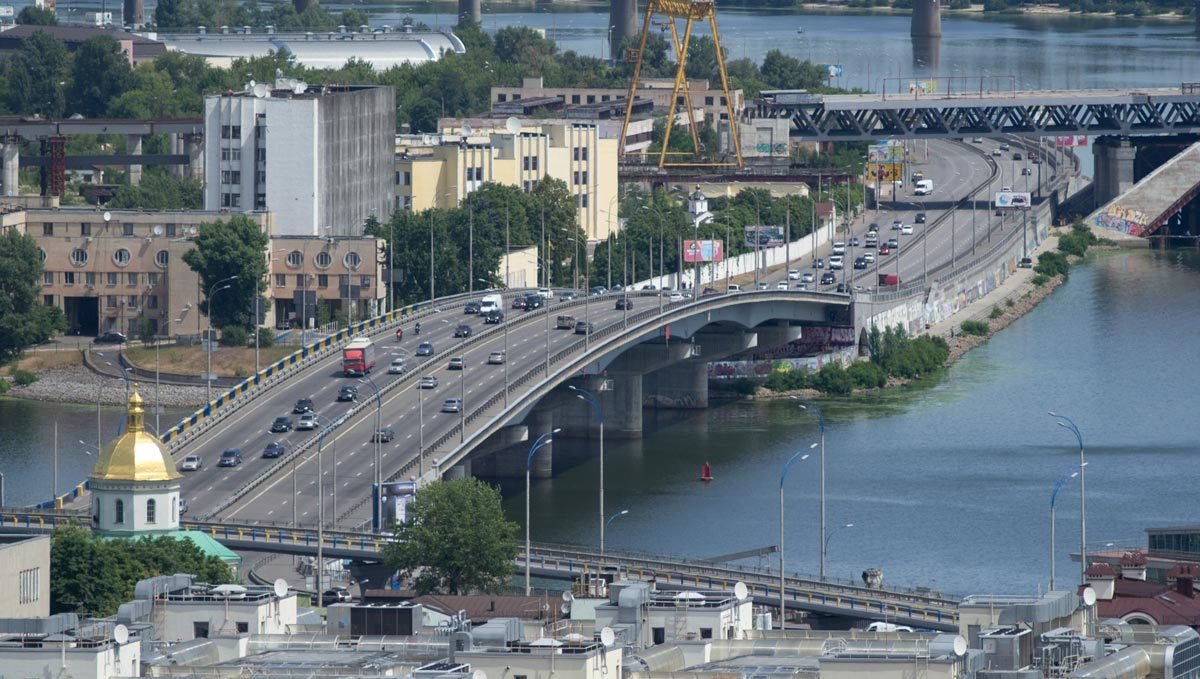 В Киеве на несколько дней частично перекрывают Гаванский мост