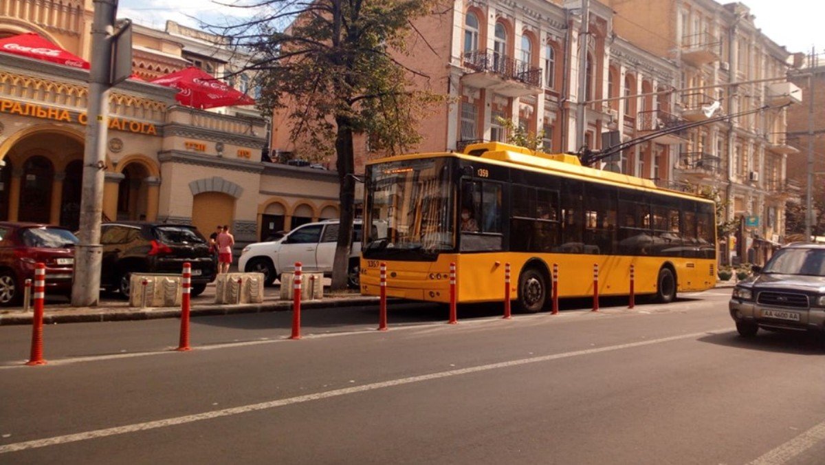 В Киеве из-за полумарафона общественный транспорт пустили но новому маршруту