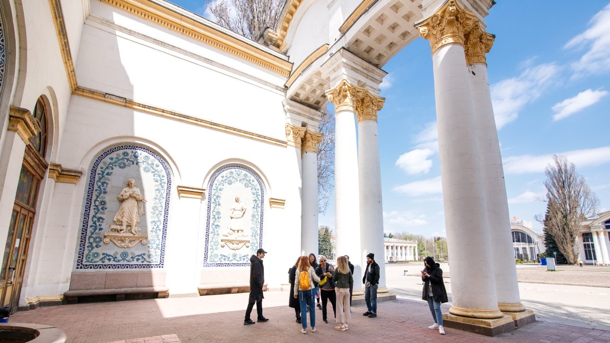 В Киеве по ВДНГ проведут четыре уникальных экскурсии: как попасть