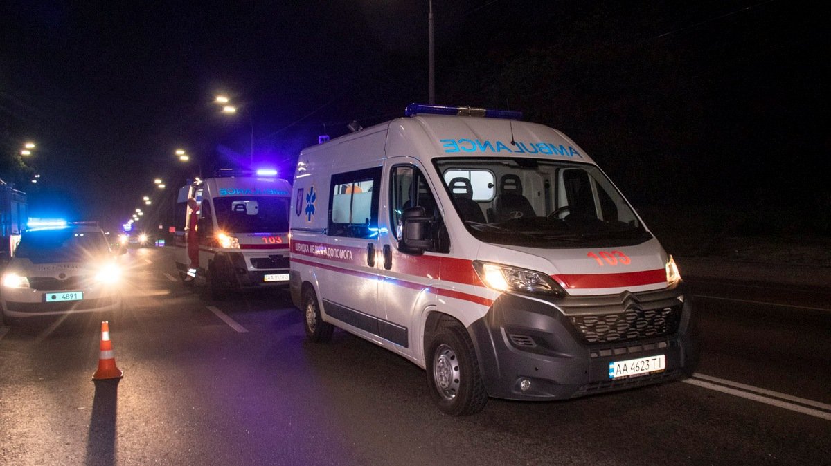 Под Киевом водитель SEAT сбил ребенка и скрылся с места ДТП