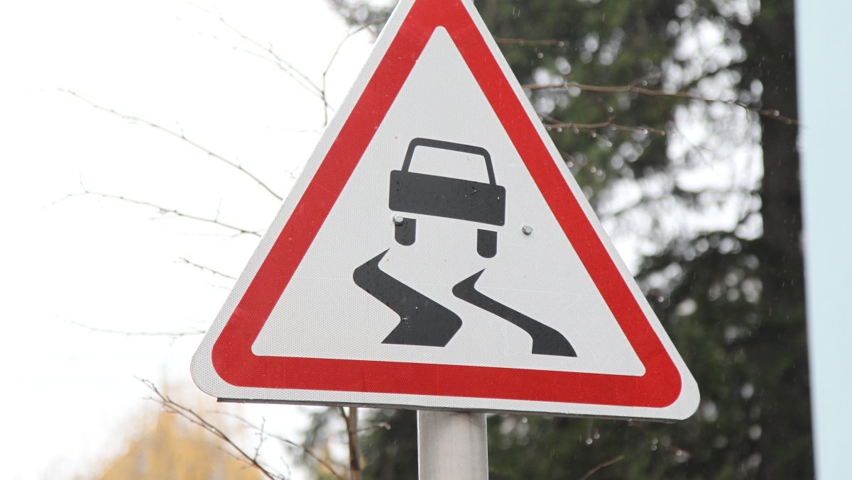 В Киеве установили 400 новых дорожных знаков: когда будут действовать