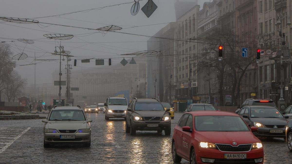 В Киеве дождь: что нужно нужно знать водителям, выезжая на дороги Киева