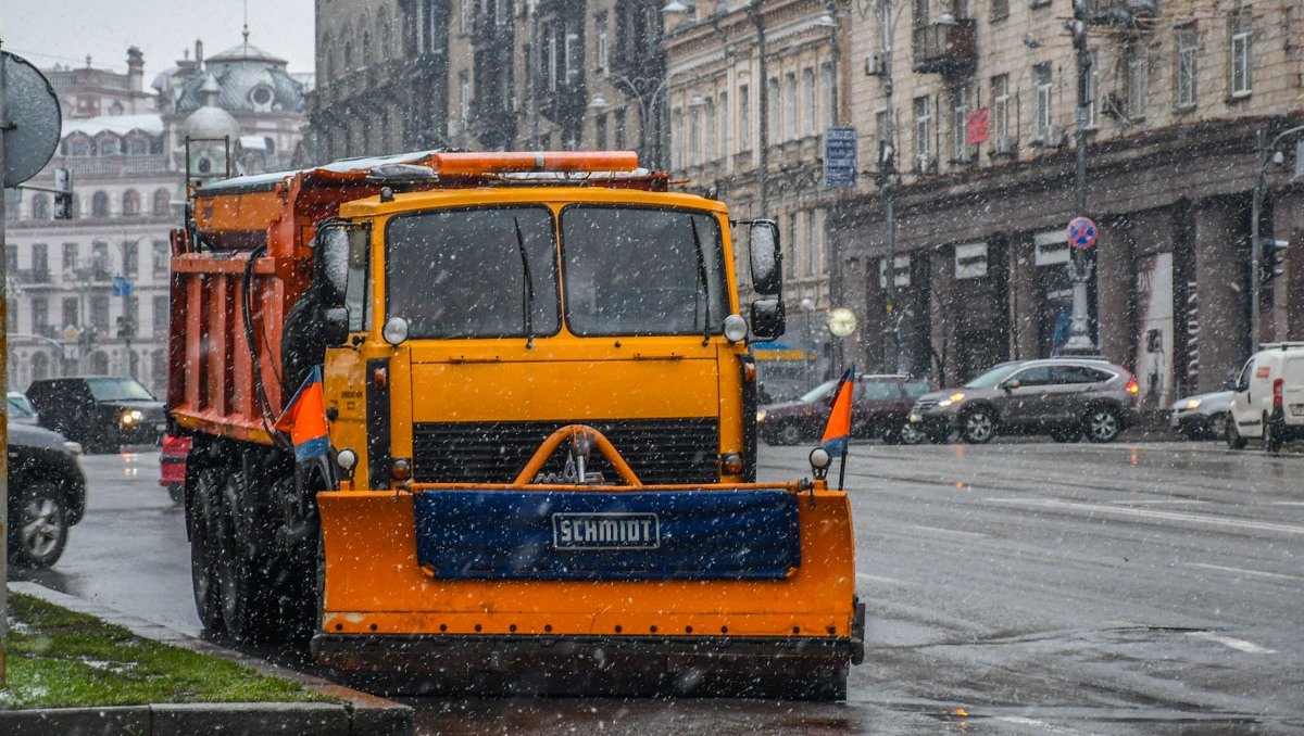 Коммунальщики Киева уже готовы к зиме и снегу