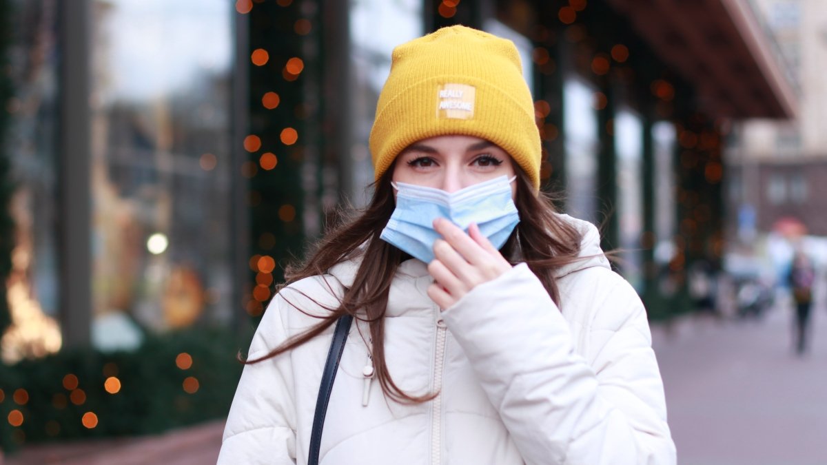 В Киеве за сутки снова резко вырос показатель заболеваемости коронавирусом: статистика