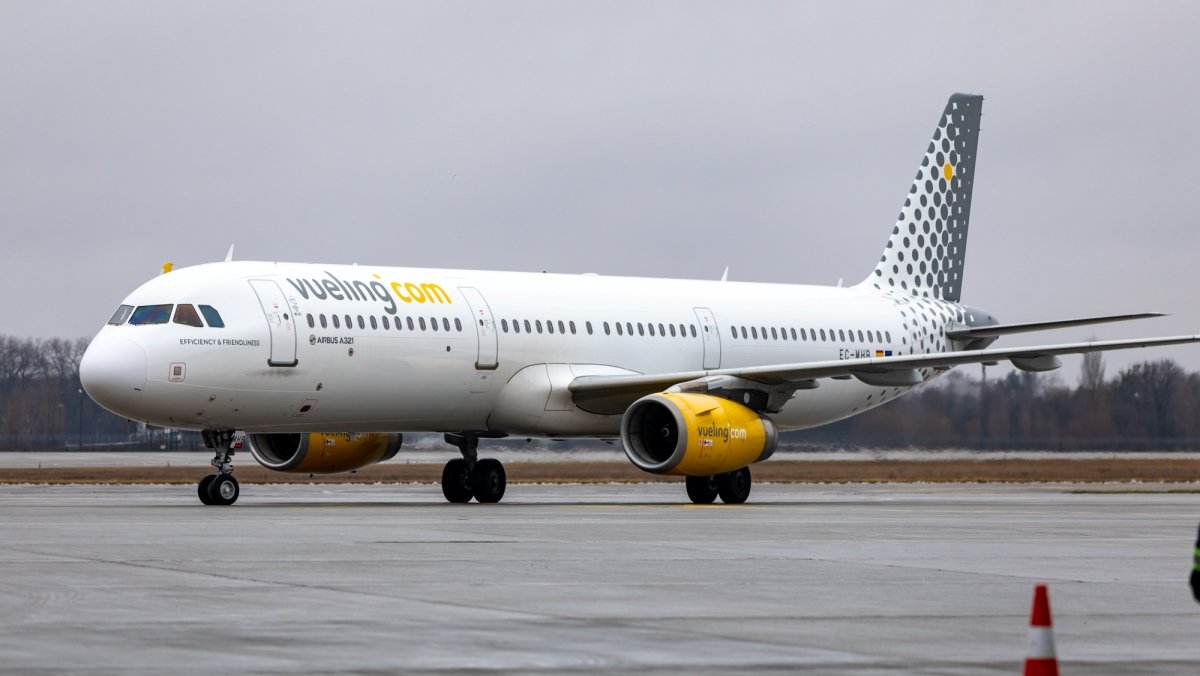 Испанский лоукостер Vueling запустил бюджетные рейсы из Киева в Париж