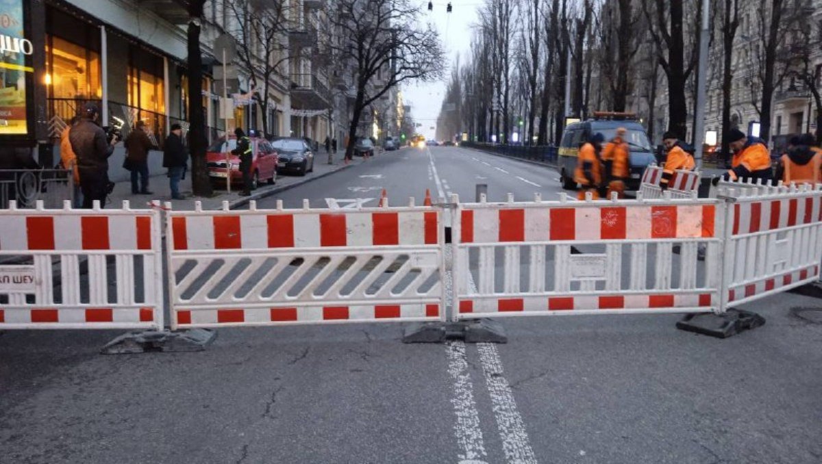 В Киеве снова частично перекрыли бульвар Шевченко: из-за повторного риска обвала
