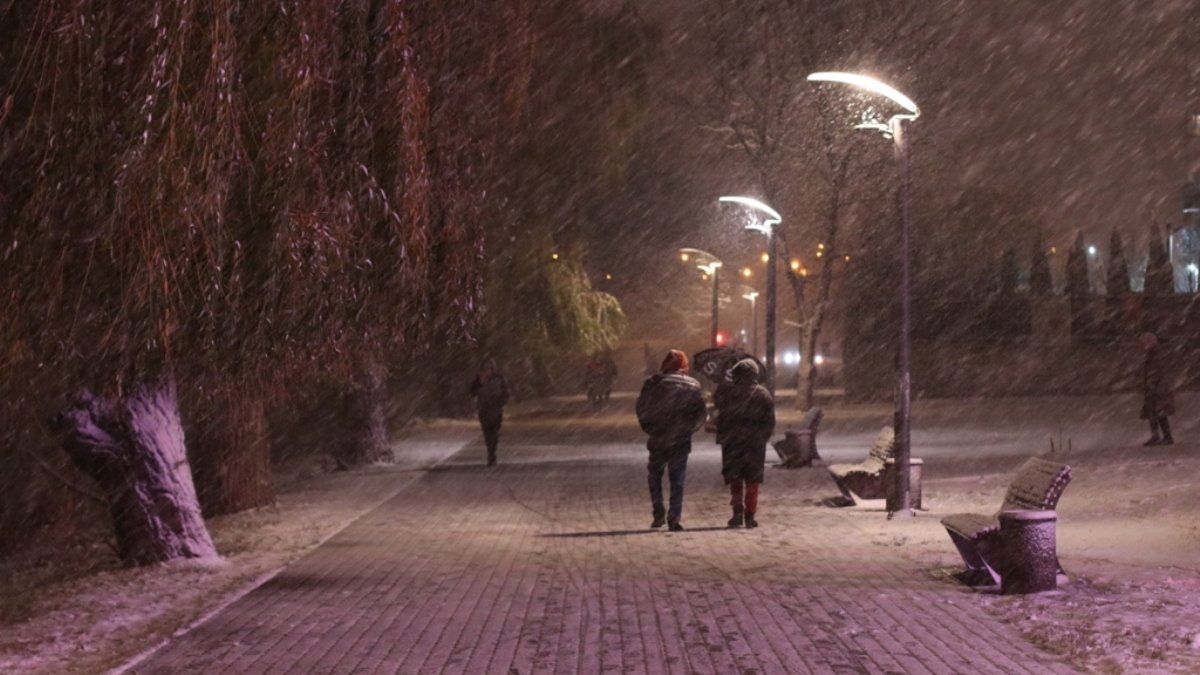 12 советов, как пережить снегопад и гололед в Киеве